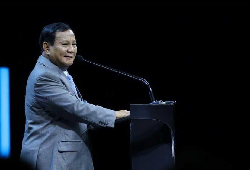 Prabowo Subianto speaking to businesspeople at an investment forum in Jakarta, March 2024.