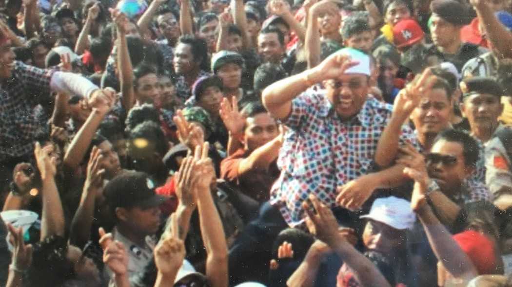 Ahmad Ruswandi on the campaign trail in Seruyan, March 2013.