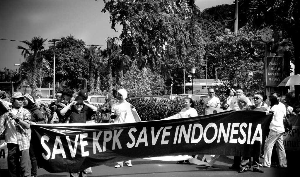 A display of public support for the KPK, 2009