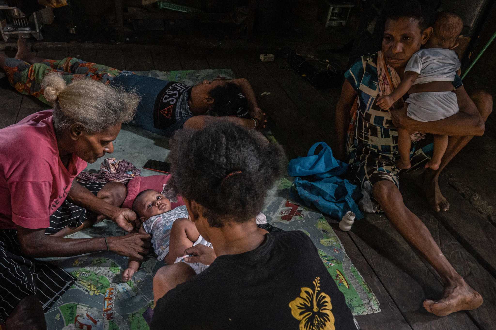 Photo of a family in Zanegi.