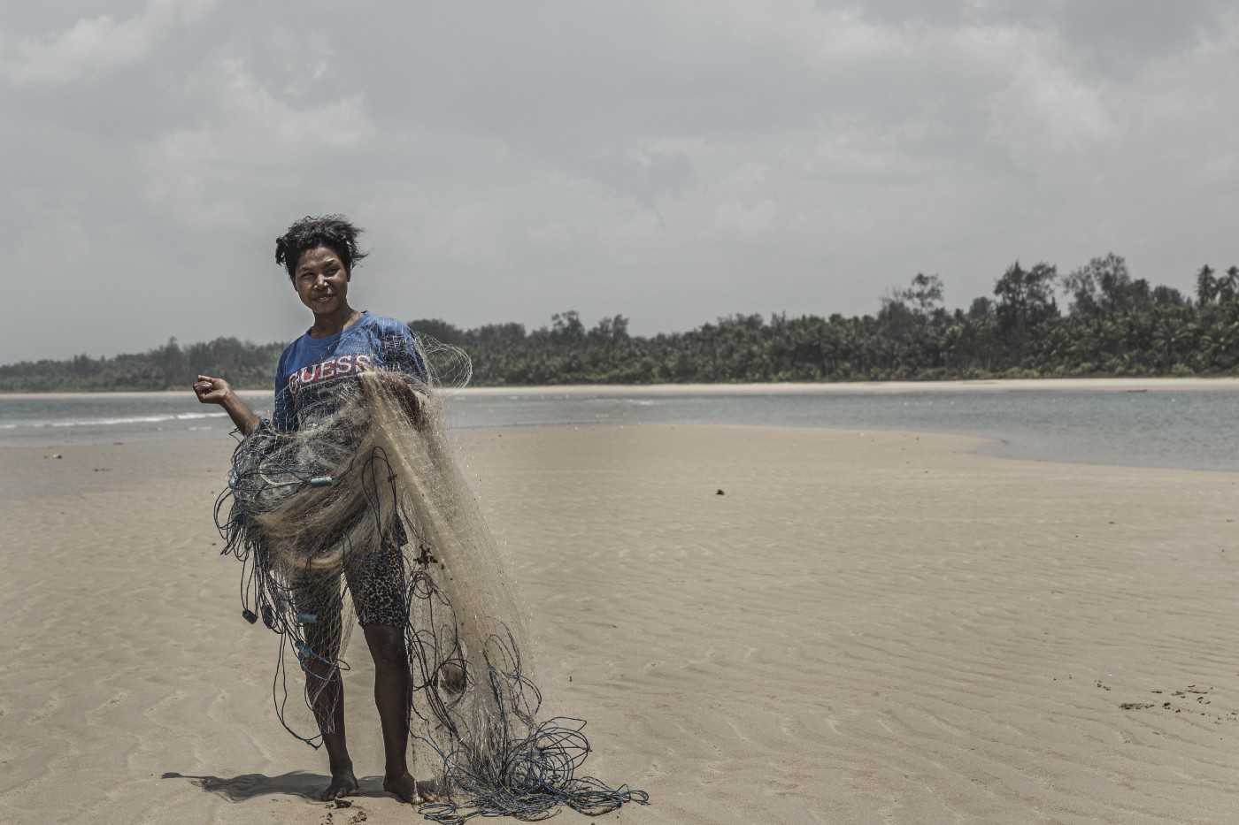The Aruese can work the land and sea, or travel to other islands in search of a cash income. Photo by Nanag Sujana.