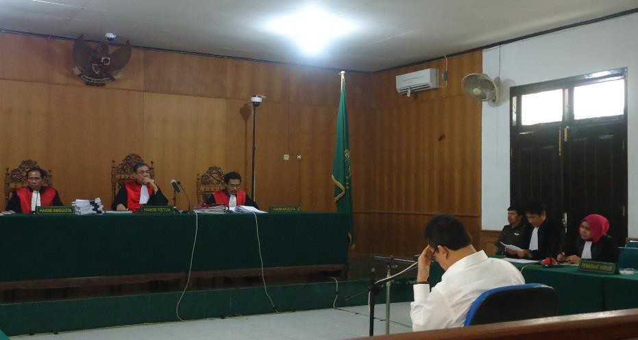 Former Riau governor Rusli Zainal stands trial in the province. He was also convicted of corruption in the case that brought down Azmun Jaafar.